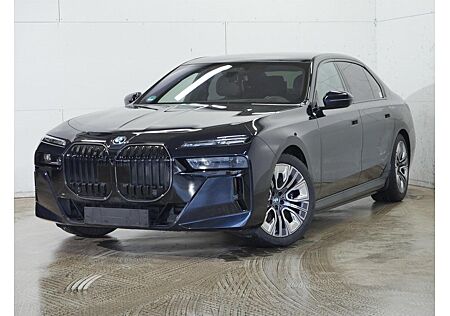 BMW i7 xDrive60 (G70)