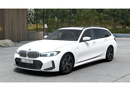 BMW 330e xDrive Touring