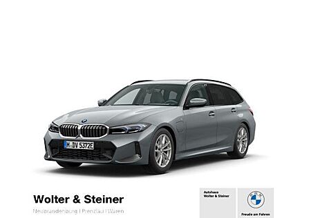 BMW 330e xDrive Touring