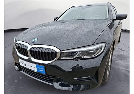 BMW 330e Touring
