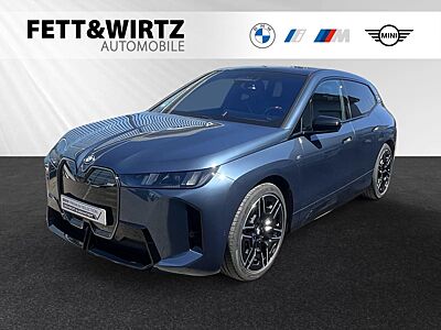 BMW iX M70 xDrive