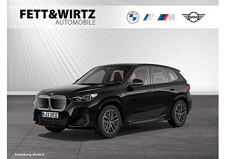 BMW iX1 xDrive30