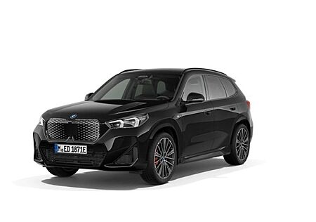 BMW iX1 xDrive30