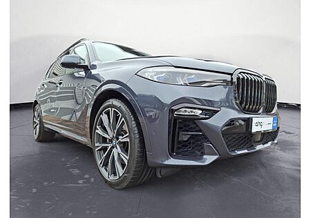 BMW X7 M50i