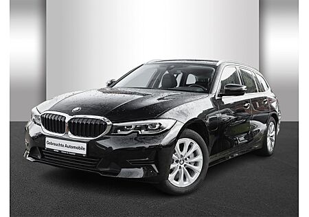 BMW 330e xDrive Touring