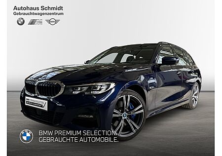 BMW 330e xDrive Touring