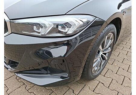 BMW 318i Touring
