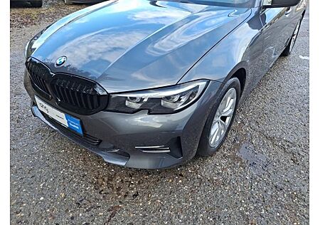 BMW 320d xDrive Touring