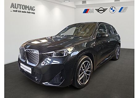 BMW iX1 xDrive30