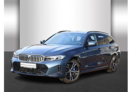BMW 330e Touring