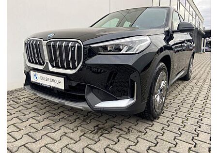 BMW iX1 xDrive30
