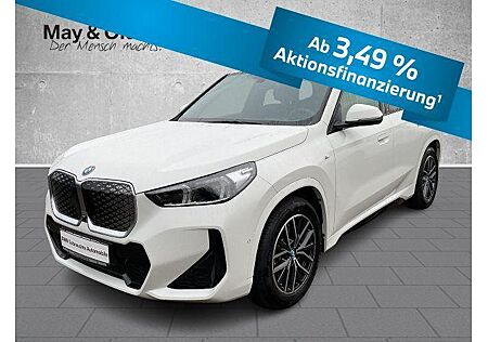 BMW iX1 xDrive30