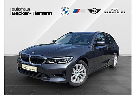BMW 330i xDrive Touring