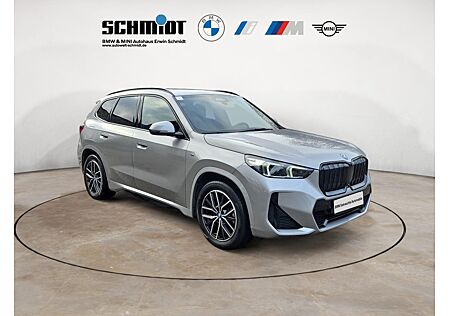 BMW iX1 xDrive30 (U11)