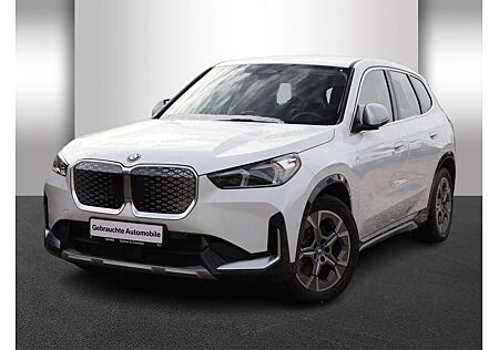 BMW iX1 xDrive30