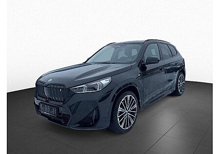 BMW iX1 xDrive30