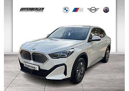 BMW iX2 eDrive20
