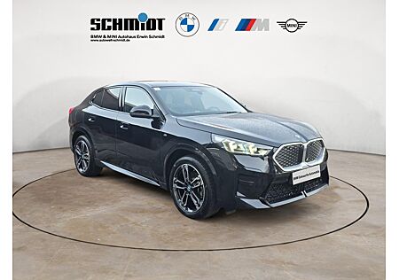 BMW iX2 xDrive30 (U10)