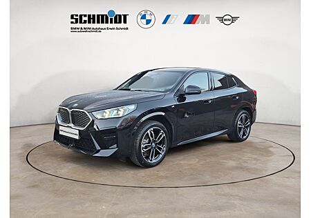 BMW iX2 xDrive30 (U10)