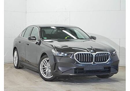 BMW 530E