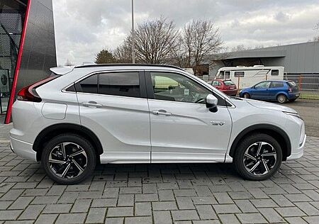 Mitsubishi Eclipse Cross Select *Inkl. Überführungskosten Titan-Weiß