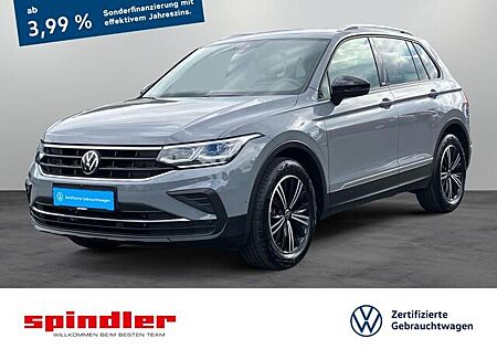 VW Tiguan Volkswagen Active 2.0 TDI DSG / Matrix, AHK, App