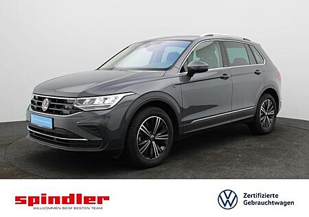 VW Tiguan Volkswagen Move 1.5 TSI DSG / Navi, RFK, AHK, LED