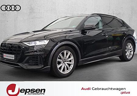 Audi Q8 SUV 55 TFSI qu. tiptr. HUD Luft PANO AHK 21Ž