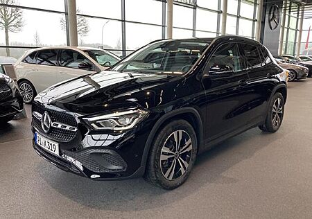 Mercedes-Benz GLA 200 Progressive MBUX CAM LED