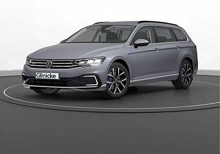 VW Passat Volkswagen Variant GTE AHK LED LM 17 Navi PDC+RFK ACC