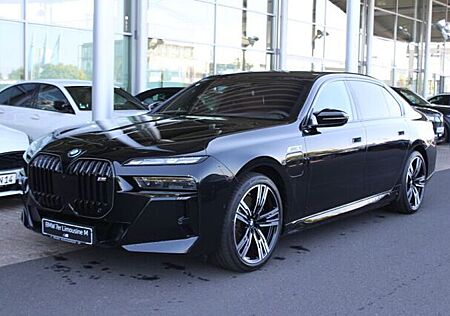 BMW 760i e xDrive Dienstwagen ab Lager!