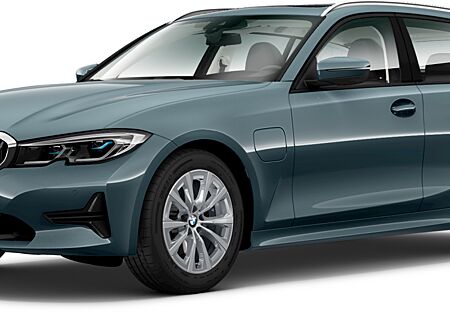 BMW 330e xDrive Touring