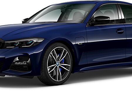 BMW 330e xDrive Limousine