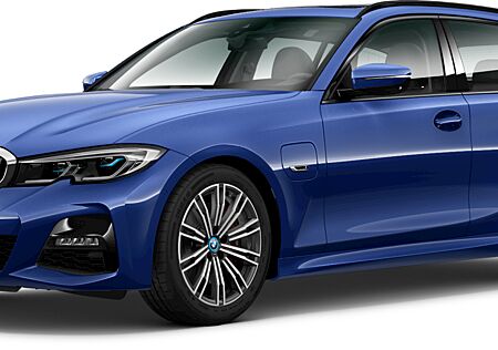 BMW 330e xDrive Touring
