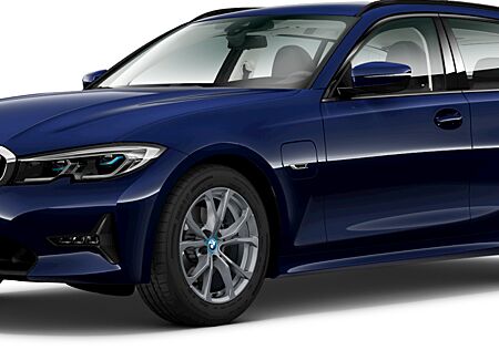 BMW 330e xDrive Touring