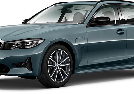 BMW 330e xDrive Touring
