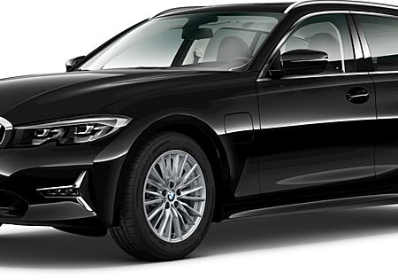 BMW 330e xDrive Touring