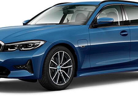 BMW 330e xDrive Touring