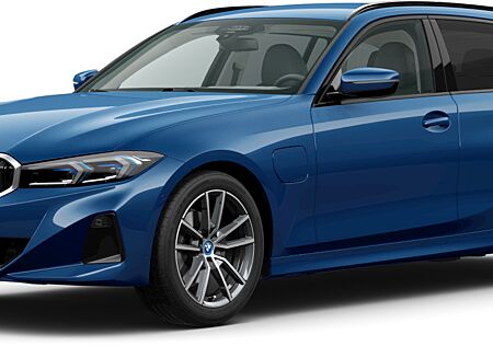 BMW 330e Touring