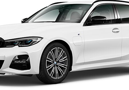 BMW 330e xDrive Touring