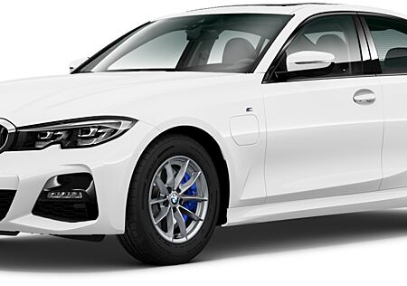 BMW 330e Limousine