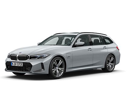 BMW 330e xDrive Touring