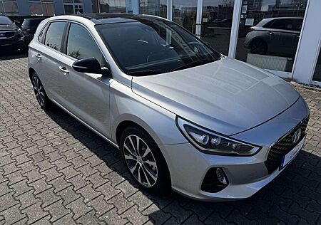 Hyundai i30 1.0T GDI Intro Navi P-Dach LED Shzg Temp