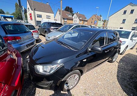 Hyundai i20 FIFA World Cup Edition*TÜV NEU*1 HAND*KLIMA*