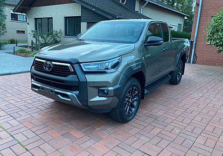 Toyota Hilux Extra Cab Invincible 2,8;nettoexp:41500€