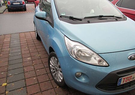 Ford Ka /+ 1.2 Titanium