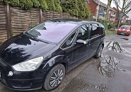 Ford S-Max 2.0 TDCi DPF Titanium