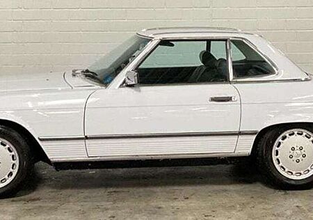 Mercedes-Benz SL 560