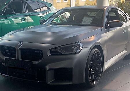 BMW M2 Coupe Frozen Grey Schalensitze H&K
