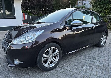 Peugeot 208 Allure